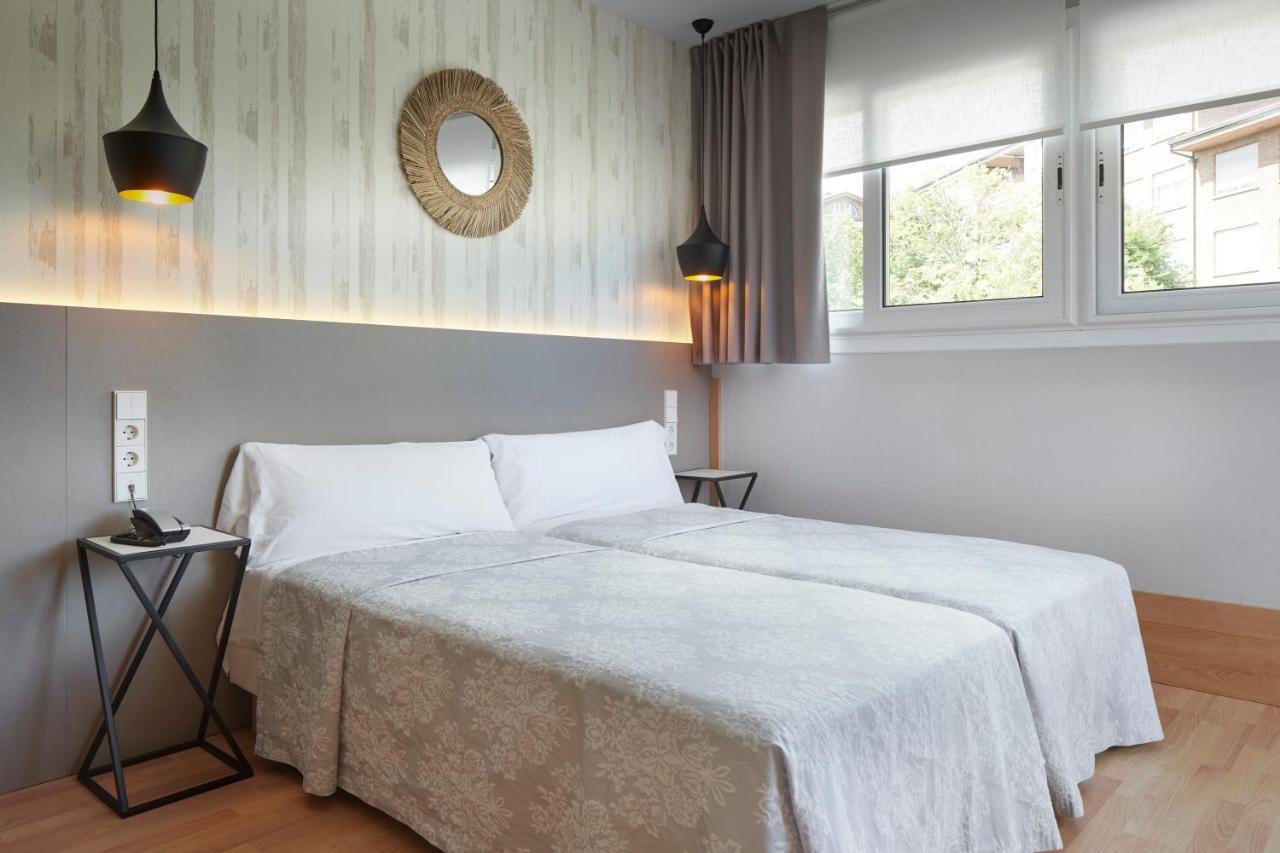Hotel Berri Versalles Renteria Bagian luar foto