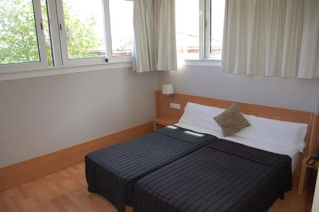 Hotel Berri Versalles Renteria Bagian luar foto